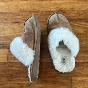 Girls Ugg slippers